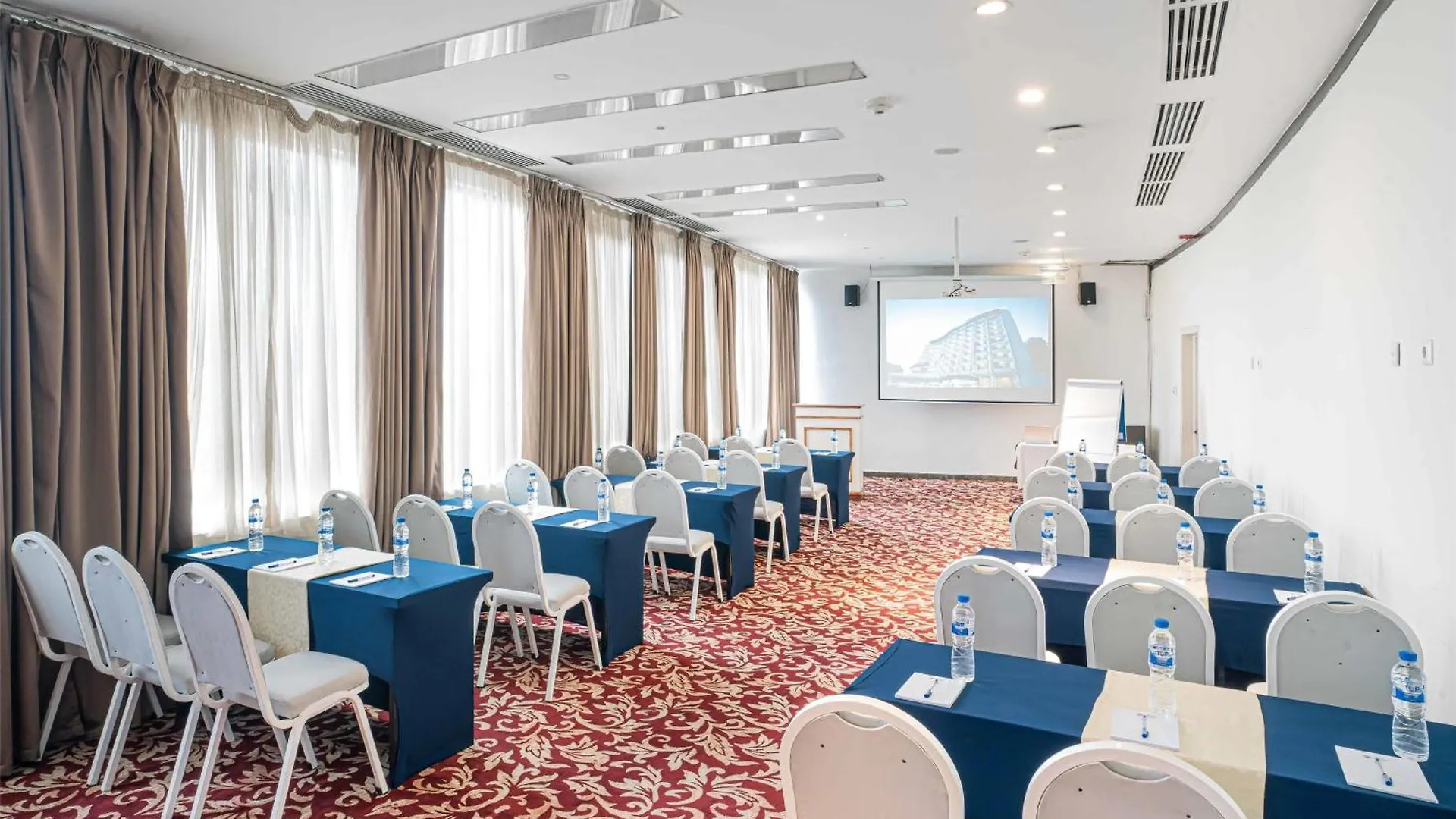 Best Western Plus Addis Ababa 4*,