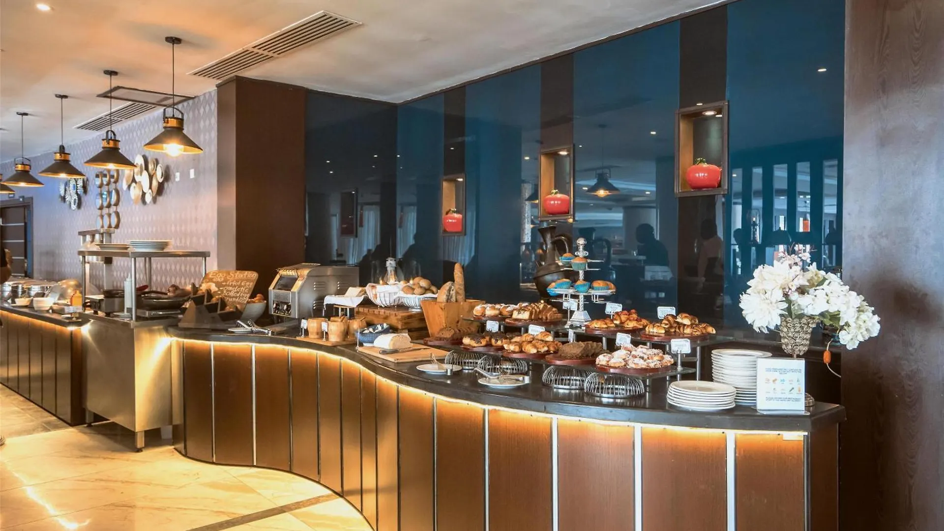 Best Western Plus Addis Ababa 4*,