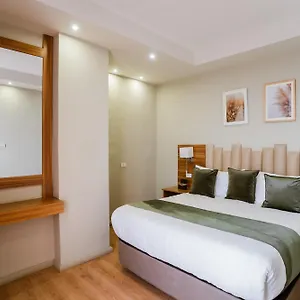 Hotel Monarch